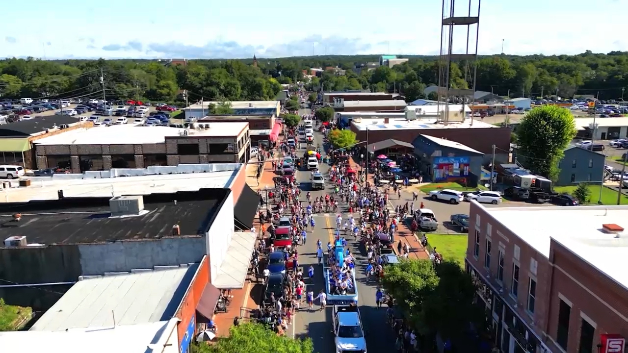 Cherokee National Holiday Parade